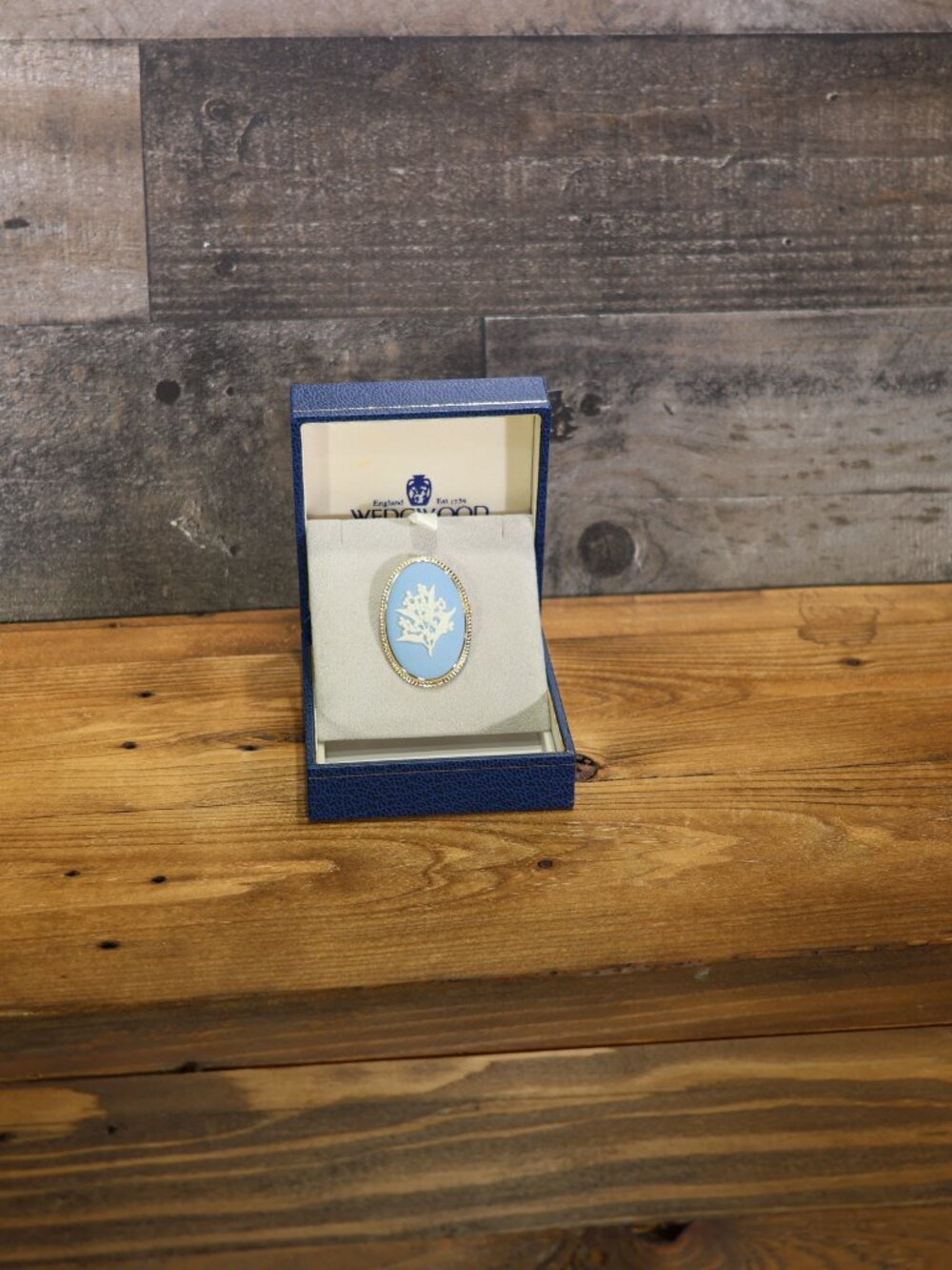 Vintage Blue Jasperware Wedgwood Brooch With Gold Tone Trim In Original Box